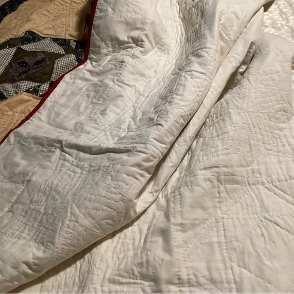 Cream Geometric Quilt Timeless Design Bedding
